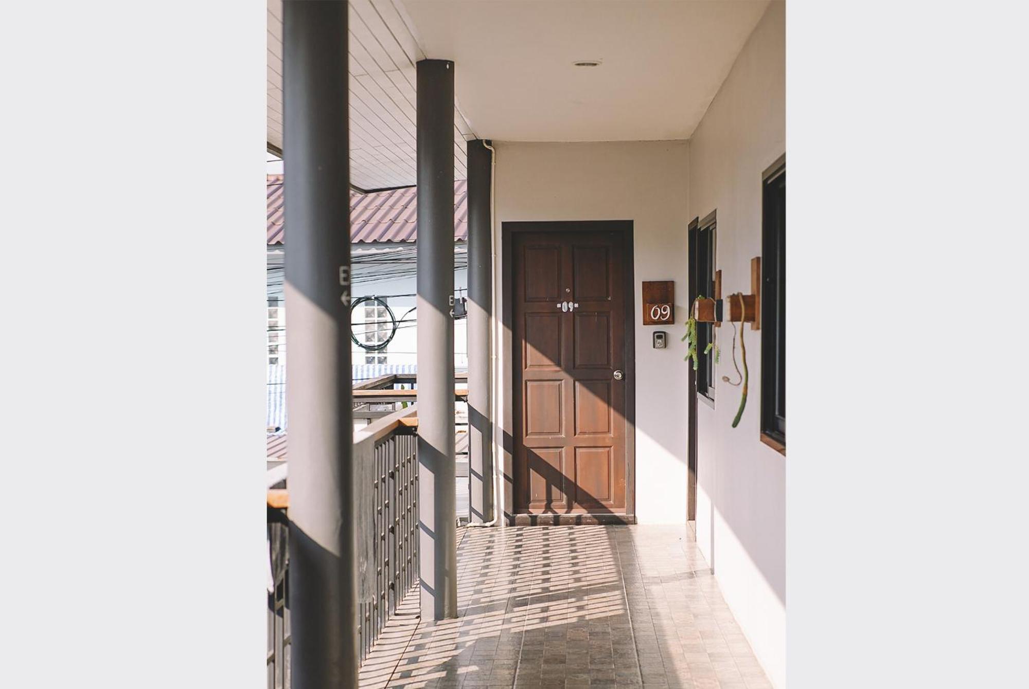 Sleepy House Chiang Rai Bed & Breakfast Exterior foto