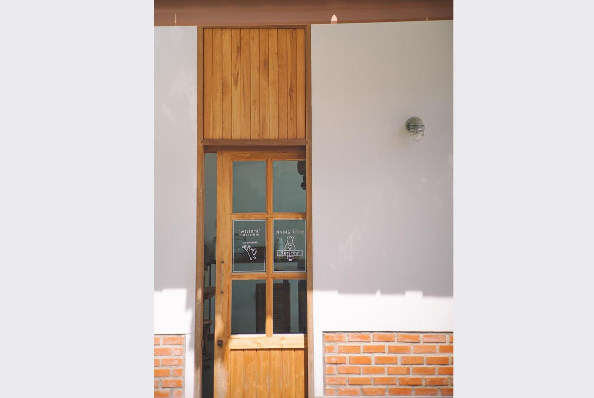 Sleepy House Chiang Rai Bed & Breakfast Exterior foto